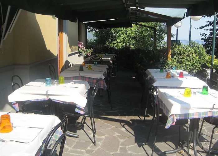 Moderno 4*